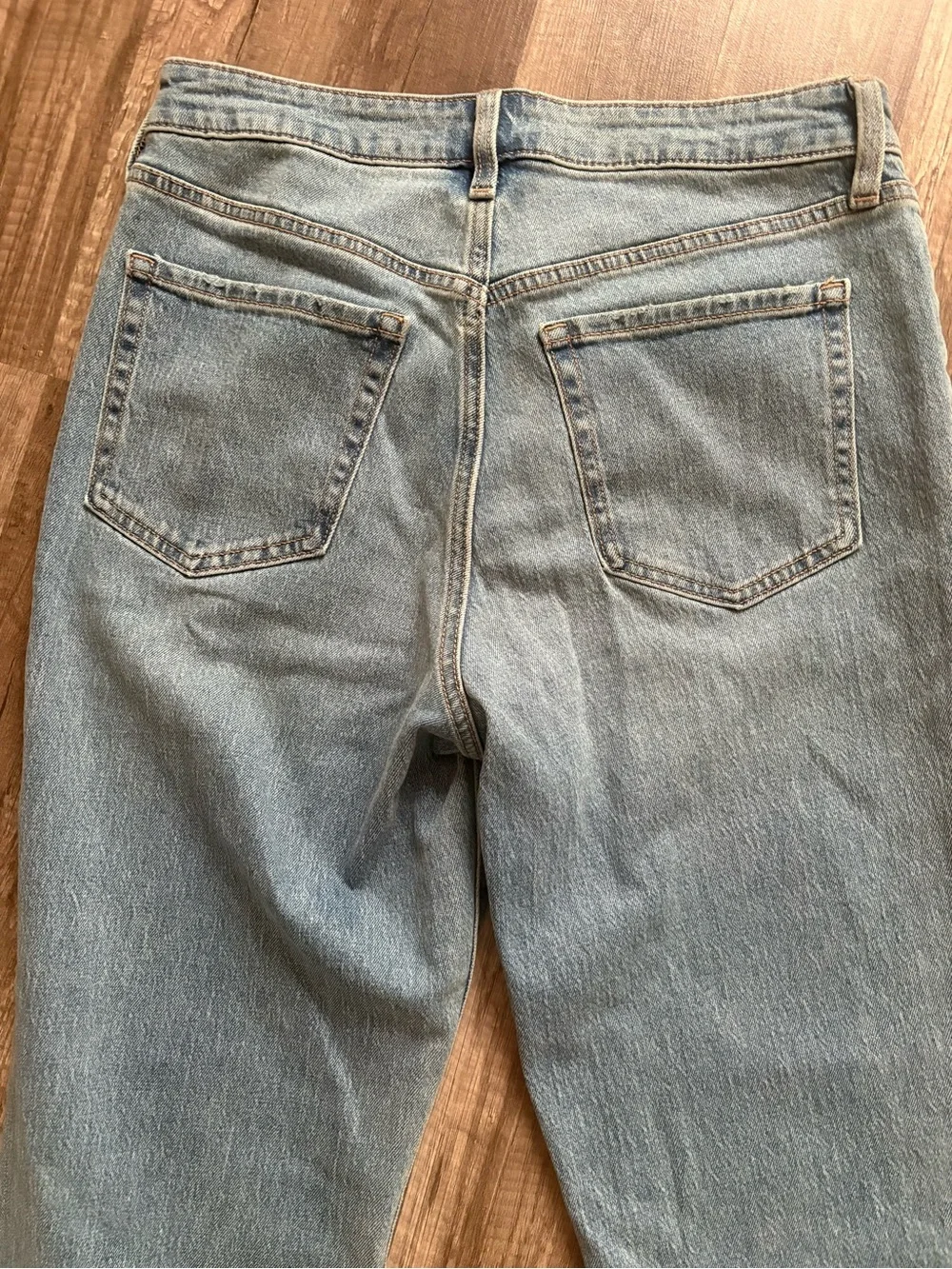 Old Navy Light Wash Straight Leg Jeans